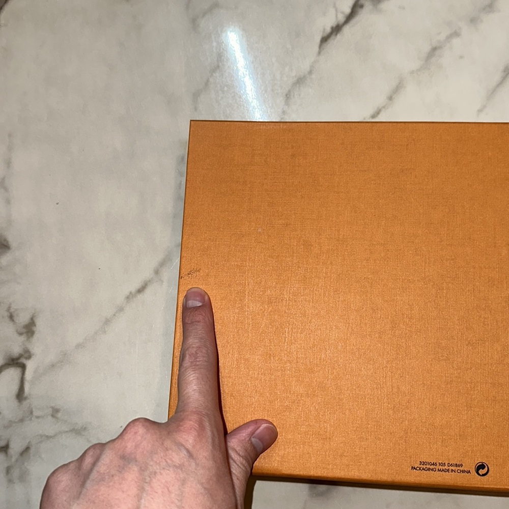 100% Authentic Lv Box - image 8